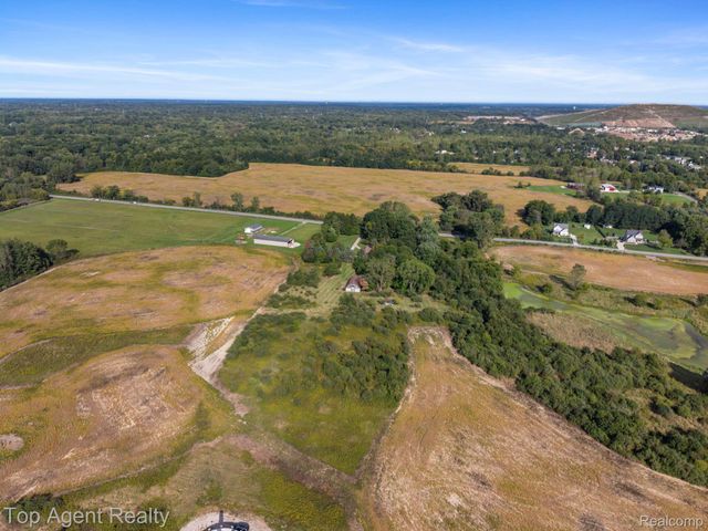 8269 Currie Road, Salem Township, MI 48168