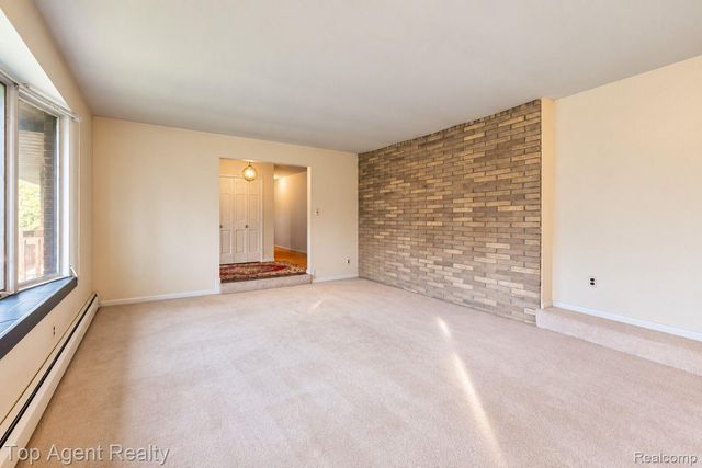 8269 Currie Road, Salem Township, MI 48168