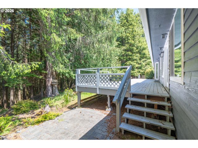 60 SEAGROVE Pl, Lincoln City, OR 97367