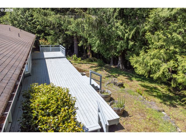 60 SEAGROVE Pl, Lincoln City, OR 97367