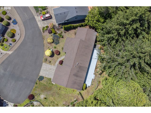 60 SEAGROVE Pl, Lincoln City, OR 97367