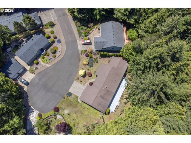 60 SEAGROVE Pl, Lincoln City, OR 97367