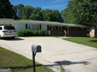 10174 Twin Oaks Drive SW, Covington, GA 30014