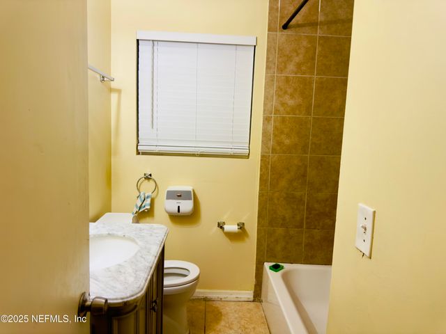 6241 AUTLAN Drive, Jacksonville, FL 32210