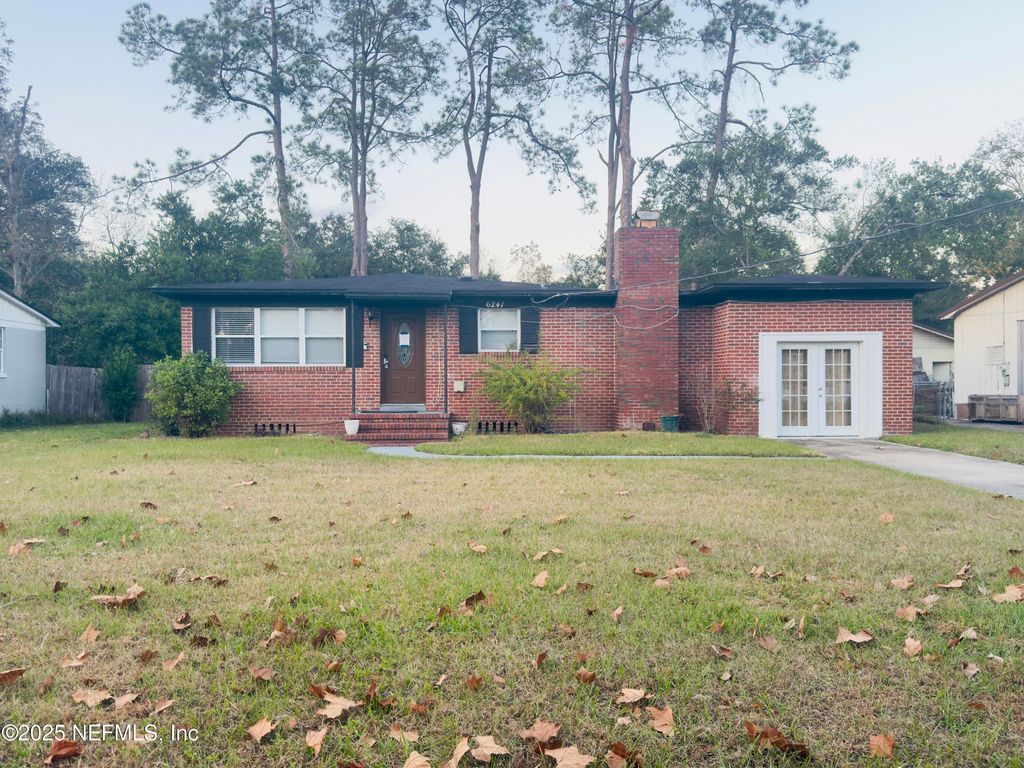 6241 AUTLAN Drive, Jacksonville, FL 32210