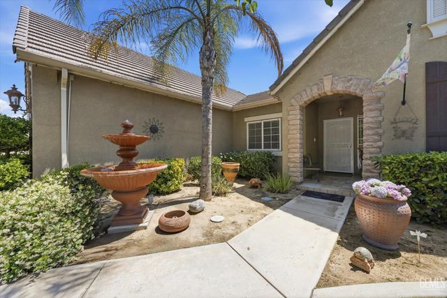 12513 Great Country Drive, Bakersfield, CA 93312
