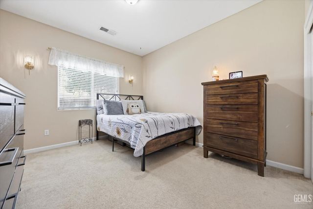 12513 Great Country Drive, Bakersfield, CA 93312