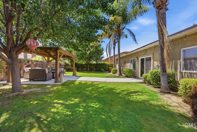12513 Great Country Drive, Bakersfield, CA 93312
