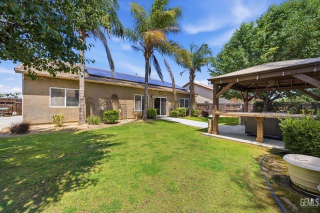 12513 Great Country Drive, Bakersfield, CA 93312