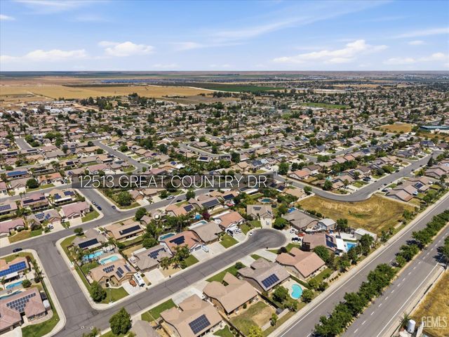 12513 Great Country Drive, Bakersfield, CA 93312