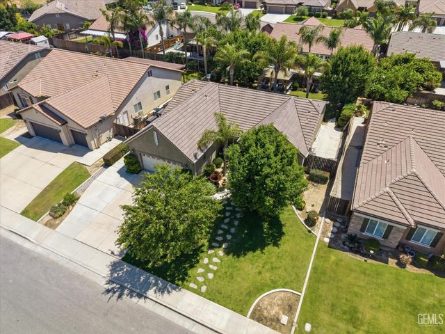 12513 Great Country Drive, Bakersfield, CA 93312