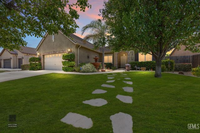 12513 Great Country Drive, Bakersfield, CA 93312