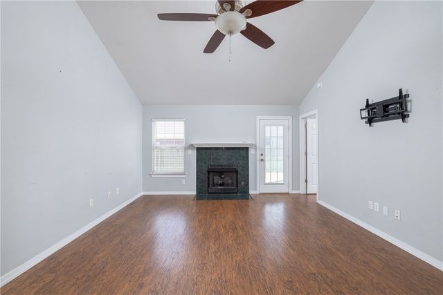 4277 E Lawndale Drive, Fayetteville, AR 72701