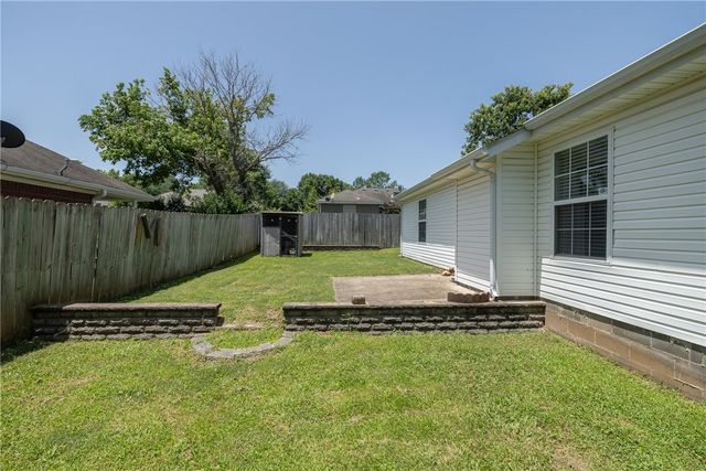 4277 E Lawndale Drive, Fayetteville, AR 72701