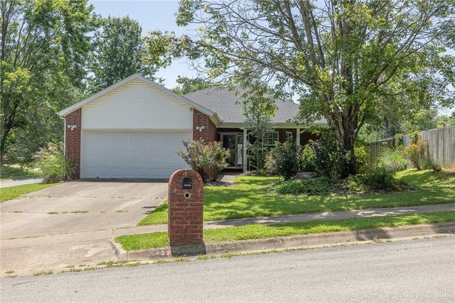 4277 E Lawndale Drive, Fayetteville, AR 72701