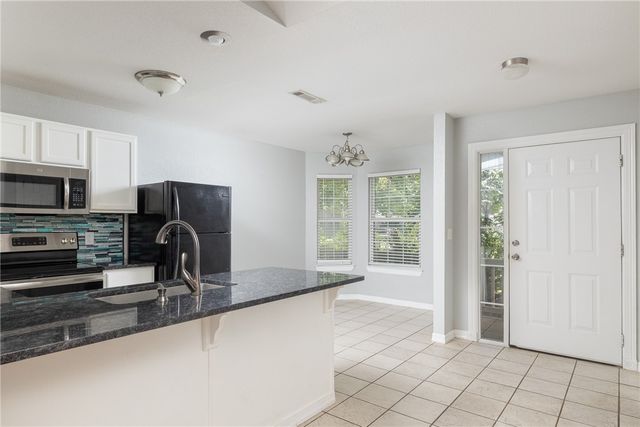 4277 E Lawndale Drive, Fayetteville, AR 72701