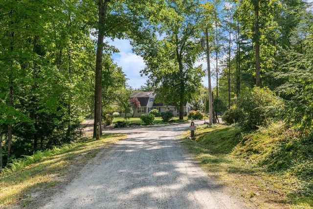 49 Robinson Road, Bow, NH 03304