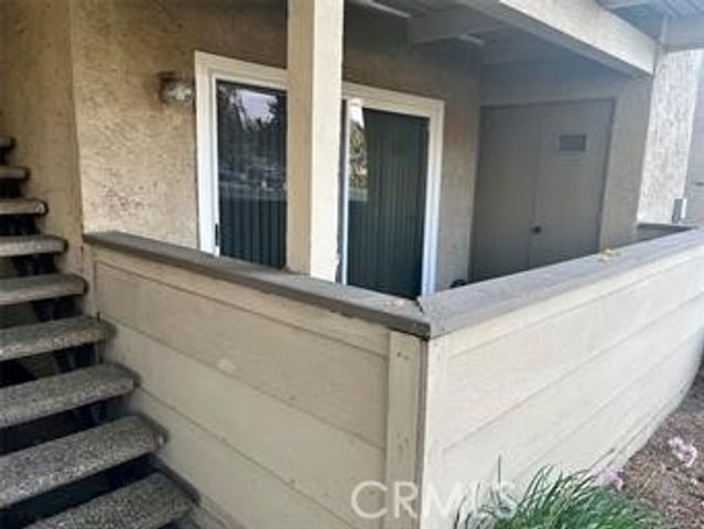 1130 E Alosta B102, Azusa, CA 91702