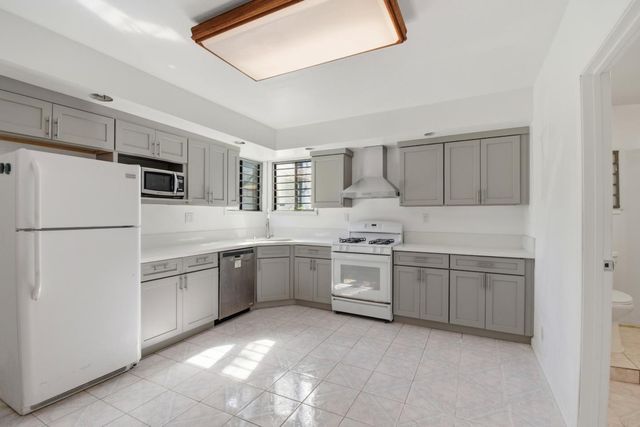 3918 High Street, Oakland, CA 94619