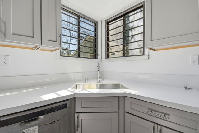 3918 High Street, Oakland, CA 94619