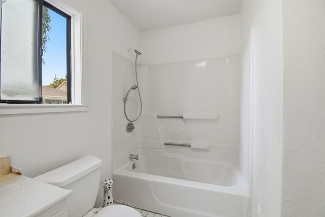 3918 High Street, Oakland, CA 94619