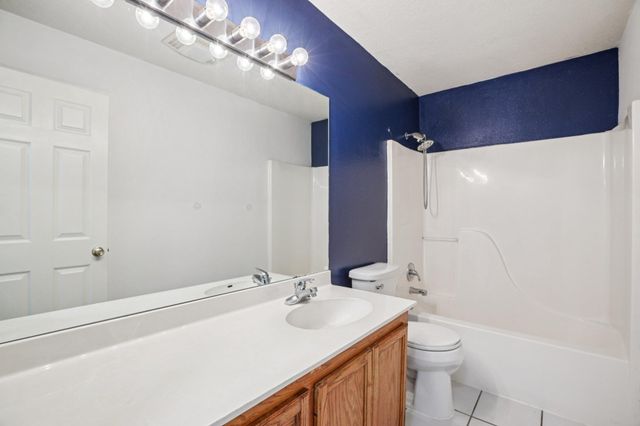 105 Daisy LN, Bastrop, TX 78602