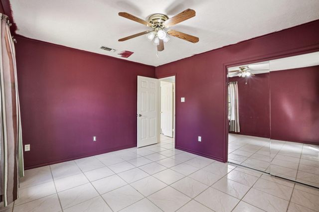 105 Daisy LN, Bastrop, TX 78602