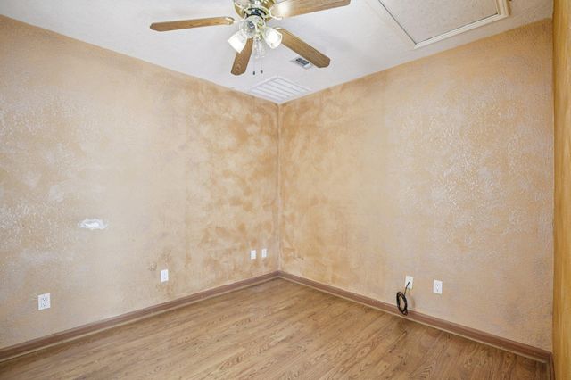 105 Daisy LN, Bastrop, TX 78602