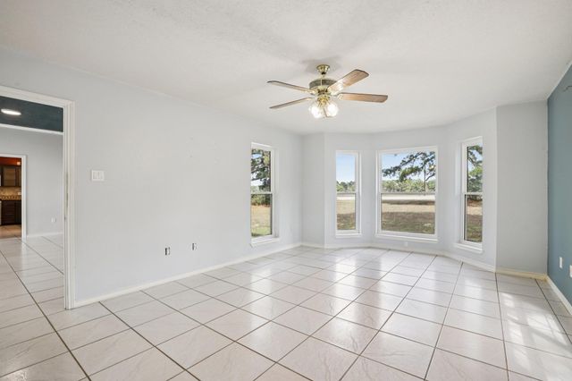 105 Daisy LN, Bastrop, TX 78602