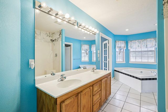 105 Daisy LN, Bastrop, TX 78602