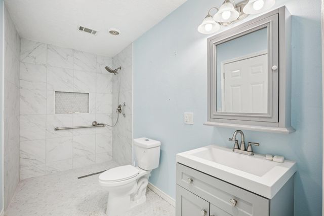 105 Daisy LN, Bastrop, TX 78602