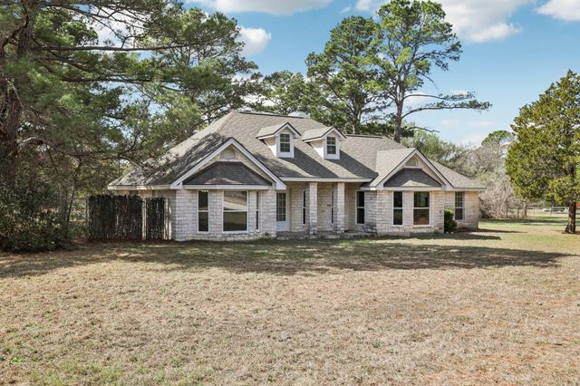 105 Daisy LN, Bastrop, TX 78602