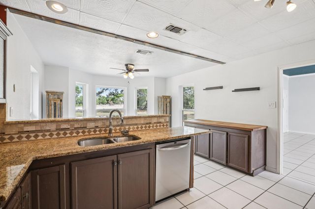 105 Daisy LN, Bastrop, TX 78602