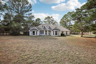 105 Daisy LN, Bastrop, TX 78602
