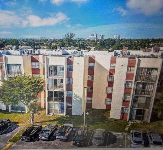 9441 SW 4th St 111, Miami, FL 33174