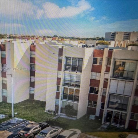 9441 SW 4th St 111, Miami, FL 33174