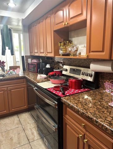 9441 SW 4th St 111, Miami, FL 33174