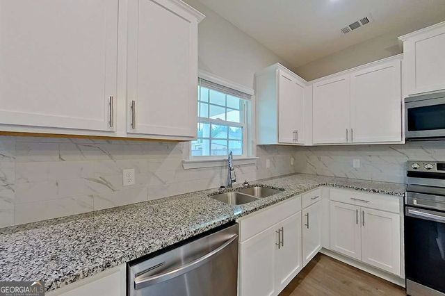 309 Sapwood Way, Hinesville, GA 31313