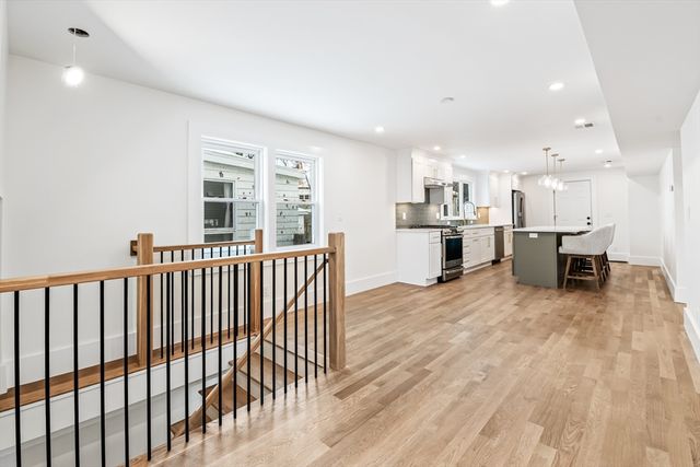 85 Lowell Ave 85, Watertown, MA 02472