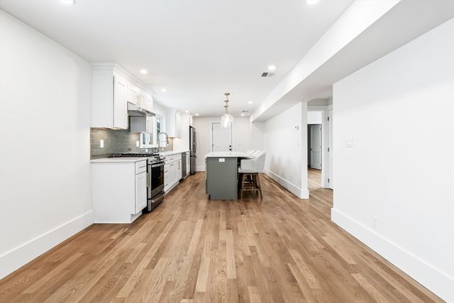 85 Lowell Ave 85, Watertown, MA 02472