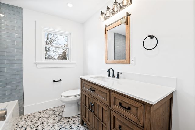 85 Lowell Ave 85, Watertown, MA 02472