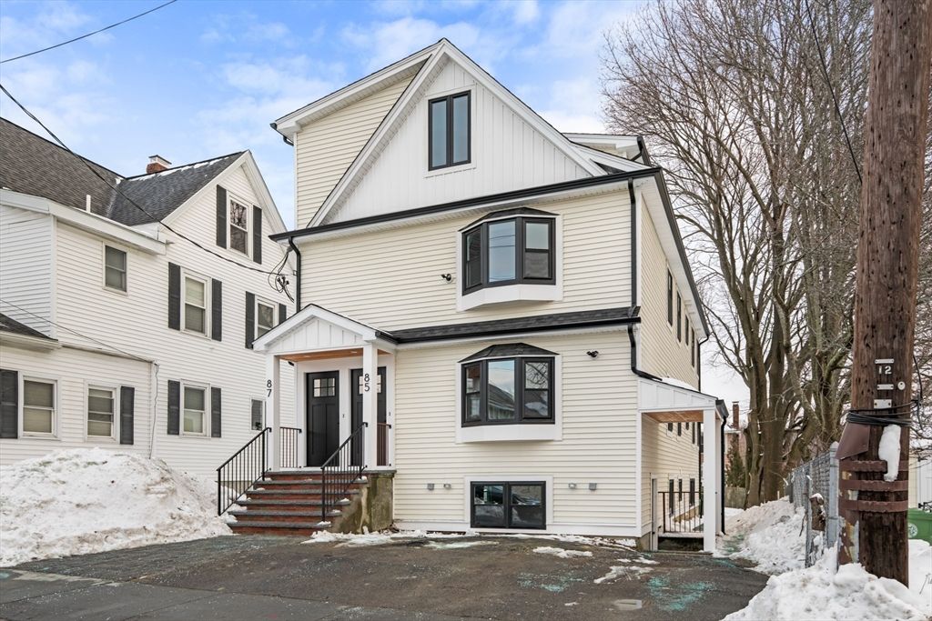 85 Lowell Ave 85, Watertown, MA 02472