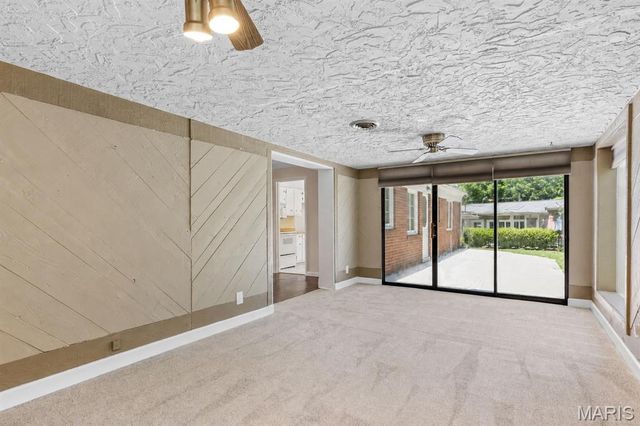 35 Pinewood Drive, Crestwood, MO 63123