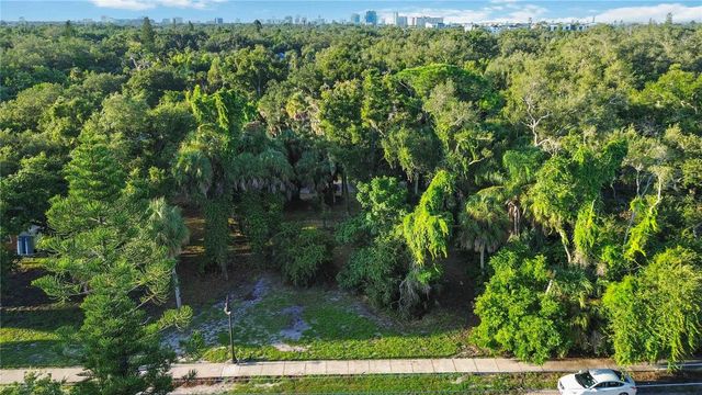 MYRTLE AVENUE, Sarasota, FL 34234