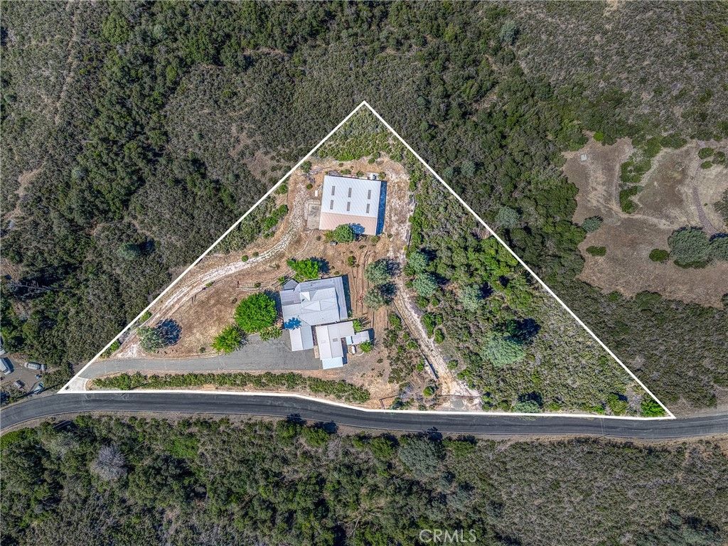 Image 13 of property listing at 7435 Live Oak Drive, Kelseyville, CA 95451