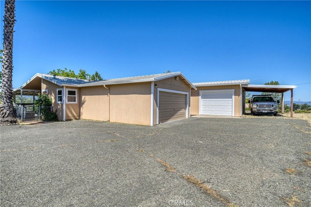 Image 3 of property listing at 7435 Live Oak Drive, Kelseyville, CA 95451
