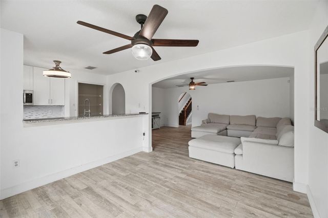 4604 ASHBURN SQUARE DRIVE, Tampa, FL 33610
