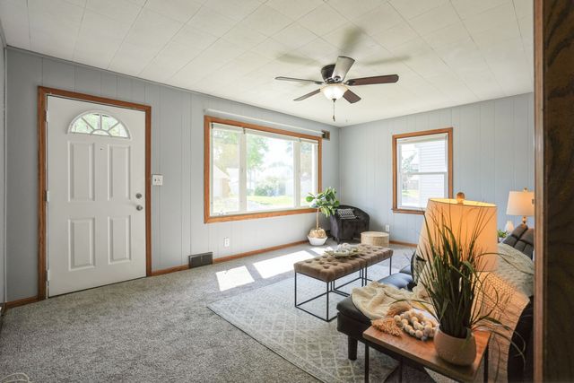 1128 28th Street, Bettendorf, IA 52722