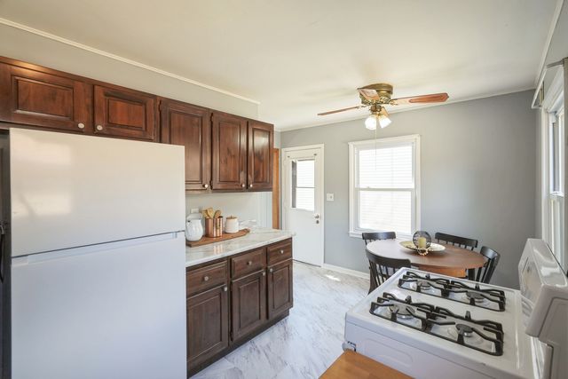 1128 28th Street, Bettendorf, IA 52722