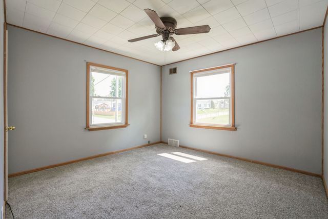 1128 28th Street, Bettendorf, IA 52722